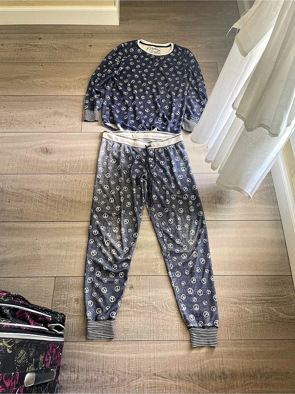PJ Salvage Vintage Deluxe Printed Jogger Set Size Medium